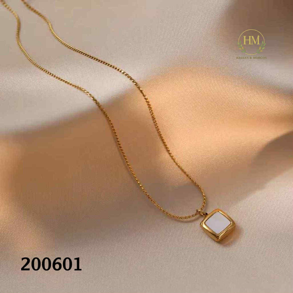 كوليه مربع ابيض  عيار 316\200601