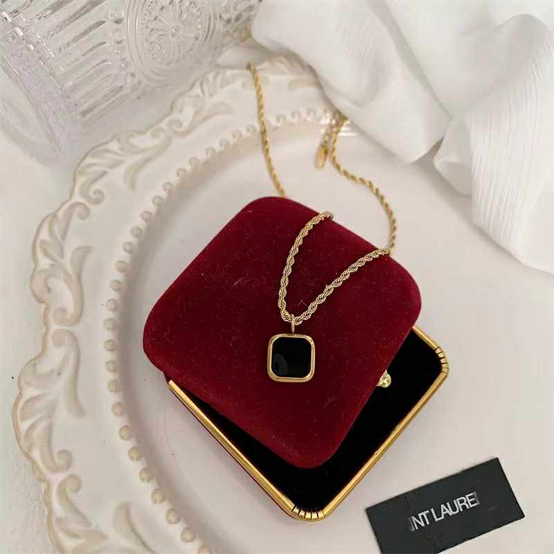 كوليه مربع اسود  عيار 316\200488